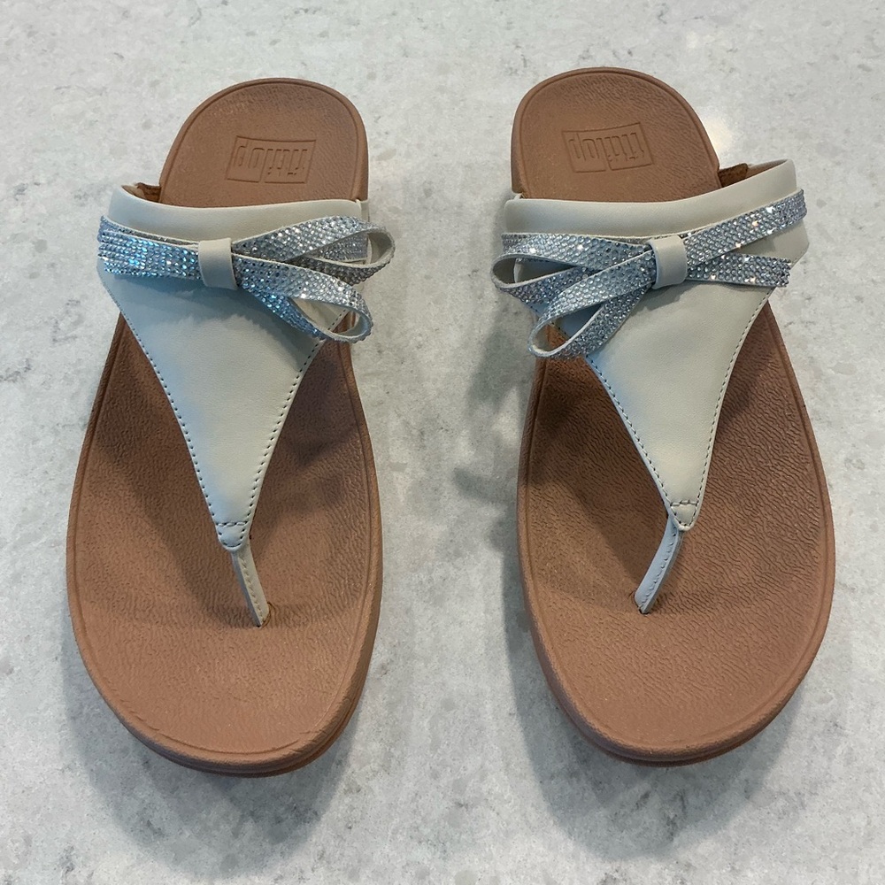 FitFlop White Rhinestone Bow Thong Sandals with Brown Footbed